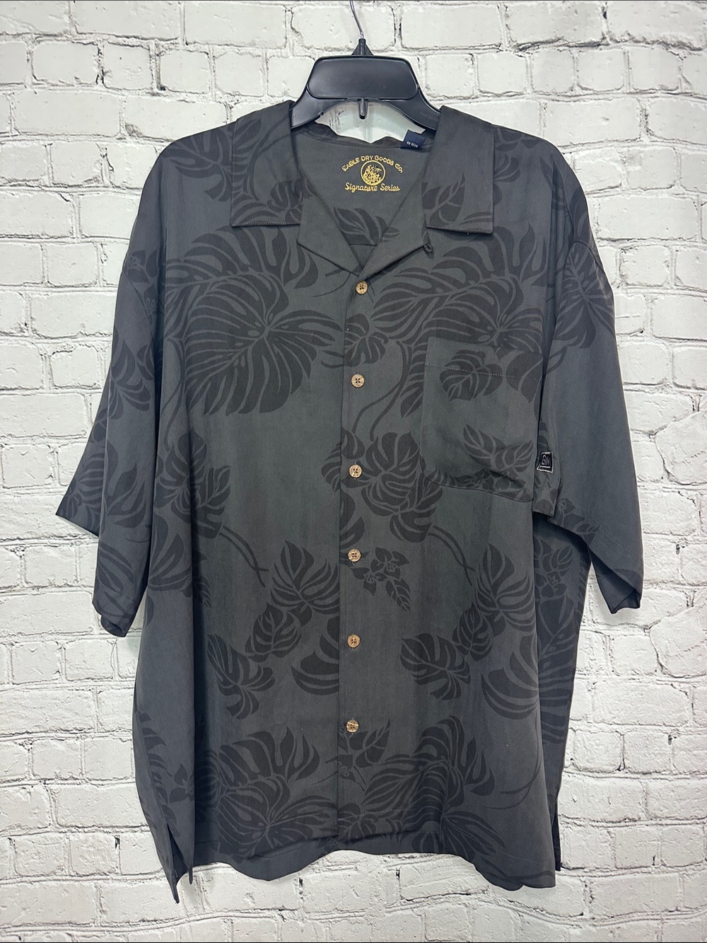 Eagle Dry Goods 100% Silk Button Down Shirt XL GM logo